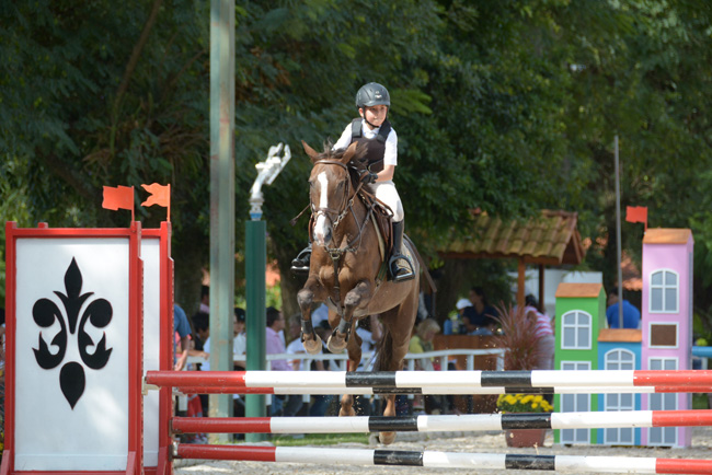 Boa participação na categoria mini-mirim com vitória de Felipe Mello Siqueira Ferreira e Ludmilla da Estância por São Paulo