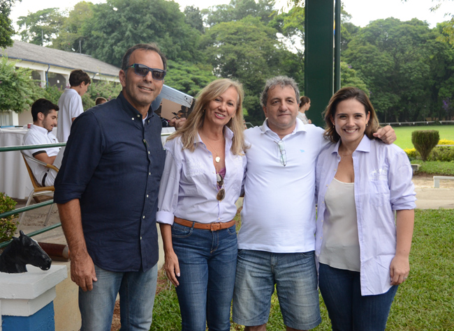 À esquerda William Almeida, presidente do  CHSA, com as representantes da Explora e Lidison Aranha, felizardo sorteado para a viagem e pacote  de  hospedagem à Patagônia Chilena