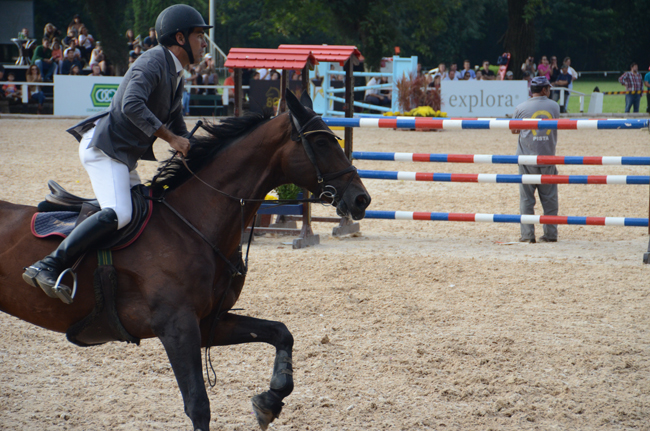 Francisco Musa em ação no Clube Hípico de Santo Amaro no Torneio de Verão 2015; img: CM