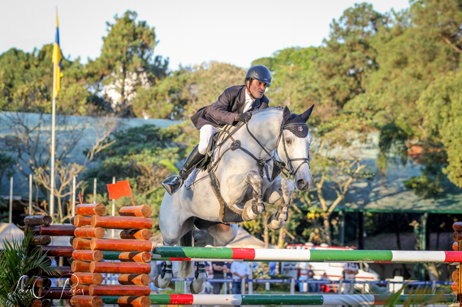 O vice-campeão Marquinhos Ribeiro com Arica du Caillou