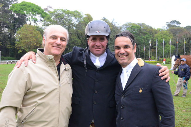 O ex-presidente do CHSA e FPH Francisco Mari, com o grande amigo Zé Roberto, agora tricampeão do GP, e André Miranda, vice-campeão