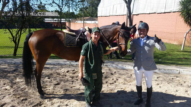 O medalhista pan-americano e nove vezes campeão brasileiro Senior Top Vitor Teixeira, satisfeito com seu resultado em Curitiba; img: reprodução facebook