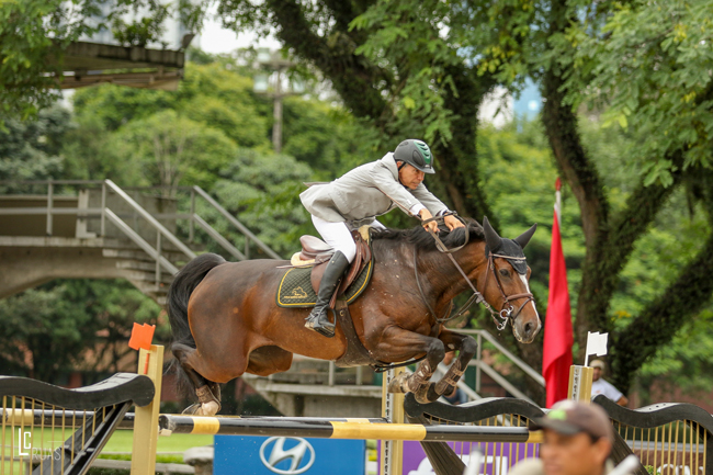 Cesinha em ação com Baloujana B Império Egípcio