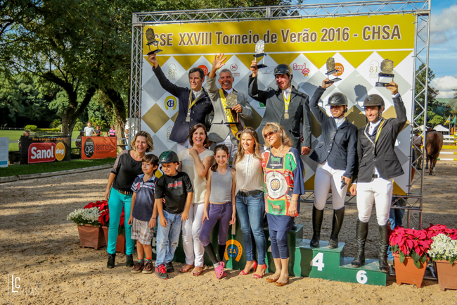 Comemoração no pódio do GP do Torneio de Verão: #CHSA #Hipismoforte