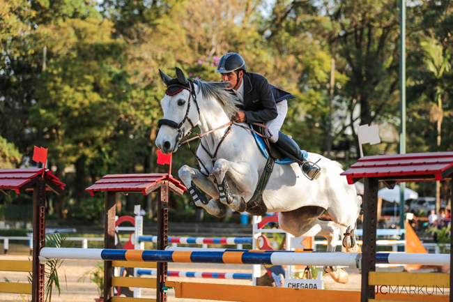Musa e Criswood, voando na madeira no GP Sanol Dog