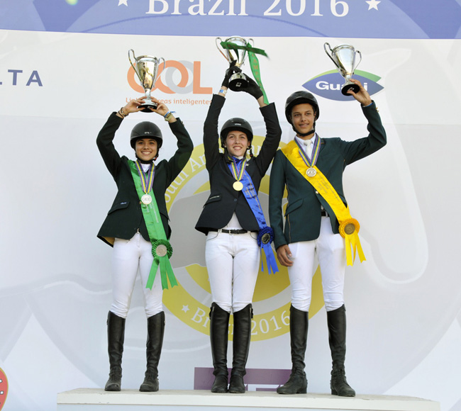 Pódio final dos Mirins; img: Emerson Emerim