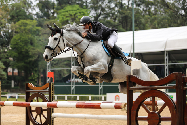 Francisco Musa e Criz Wood JMen voando para a vitória; img: João Markun