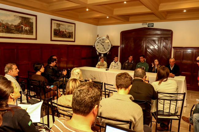 Coletiva de imprensa abriu o evento; img: Luis Ruas / SHP