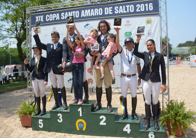 Pódio quase todo de atletas santamarenses no Mini GP; img: Duilio Andrade /Tupa Vídeo