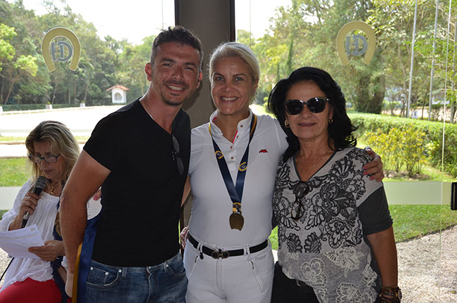 Erica com Rodolpho e Rosangele