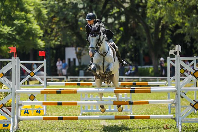 Karina retorna às pistas com vitória