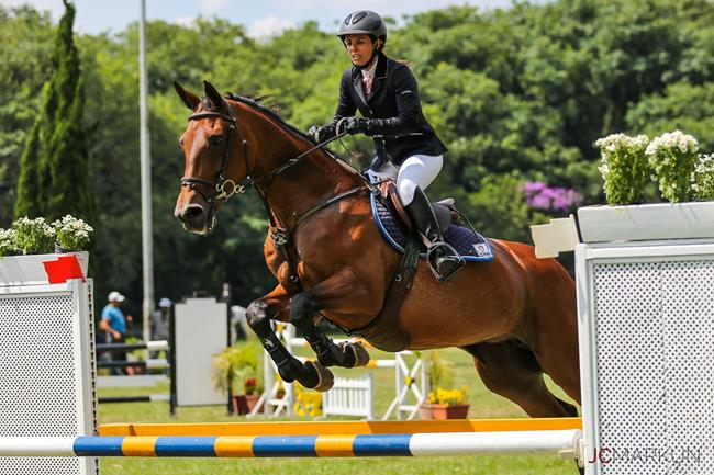 Miriam e sua fiel Riva Bella