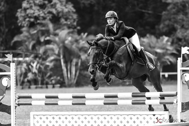 Belo clique de Thalita e Bombardier