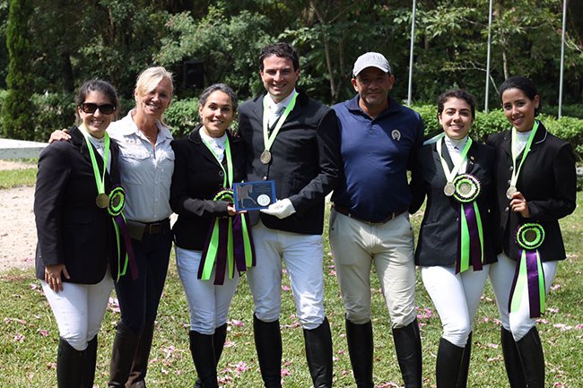 A super equipe da Escola do CHSA com o professor Jean e Fabiana Maroni